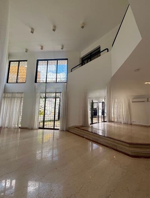 Colombo 07 05BR House For Rent (NK11494)