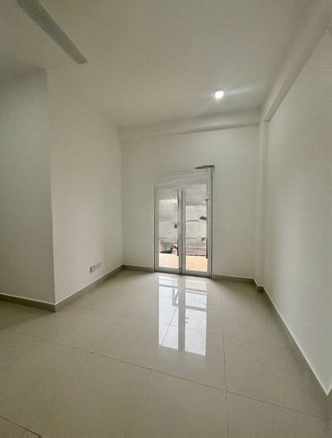 SEMI FURNISHED PRIME RESIDENCES APARTMENT FOR SALE ATHURUGIRIYA CHI2554