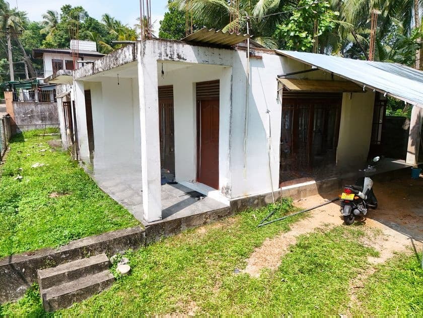Kadawatha Half Completed House for Sale in Webada