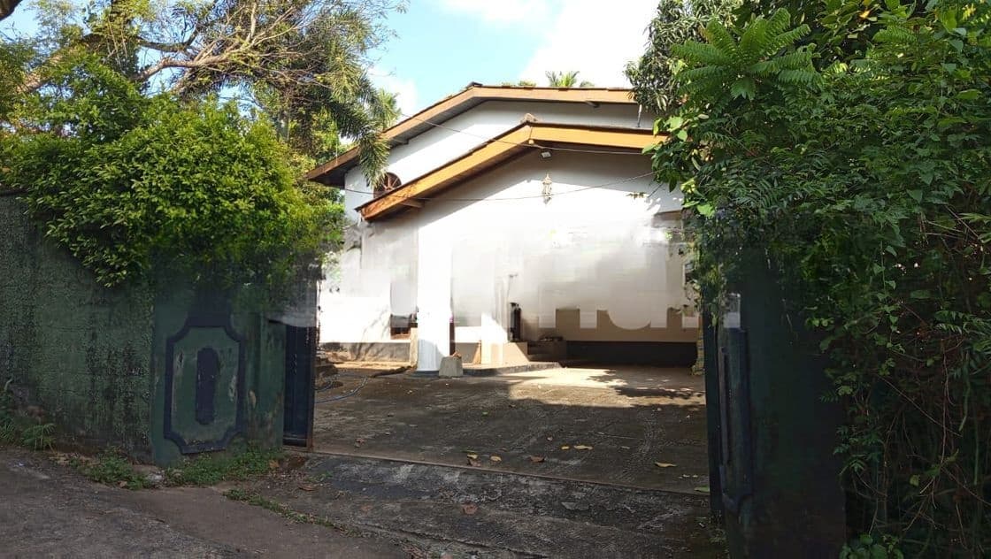 HMS061 - House and A Land for Sale in Battaramulla