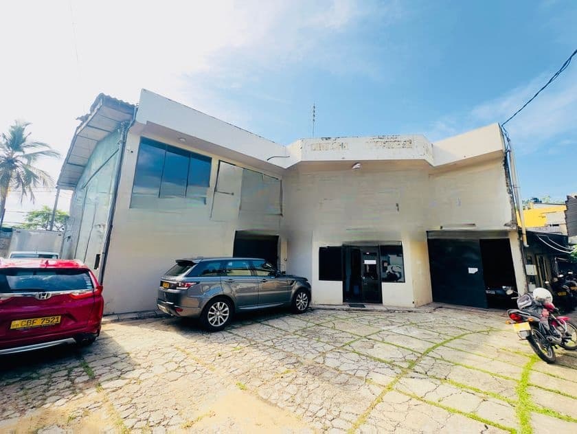 53 P 10000 Sq.Ft Building Sale At Near Belanwila Walking Path Dehiwala