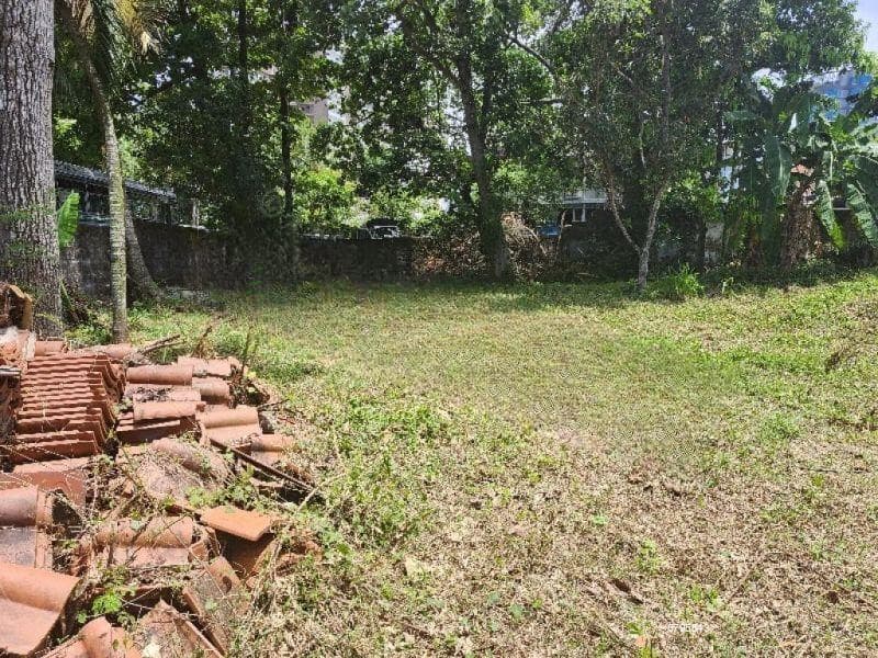 10 perch bare land for sale in Colombo 5 for Rs. 8.0 million (Per Perch)