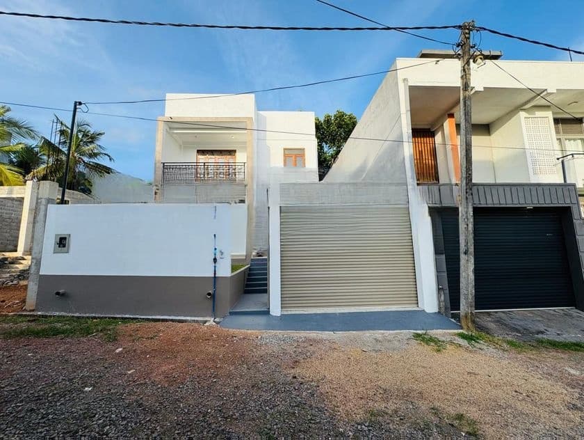 Brand New 2 Story House for Sale in Piliyandala