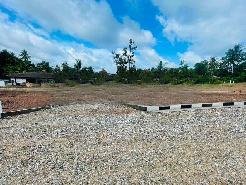 ගම්පහට 5KM - වටිනා බිම් කොටස් විකිණීමට