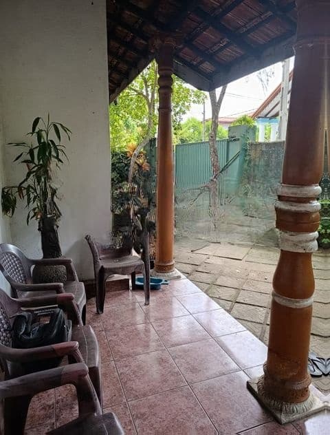 single storey house sale Ja ela - 14 perches