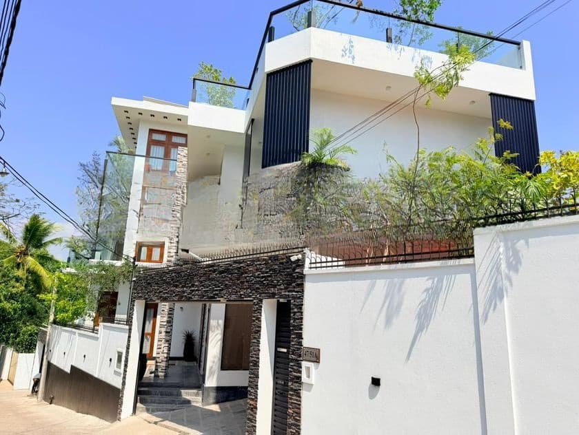 4BR Pelawatta Newly Build Fully Furnished 3 Storey House For Sale