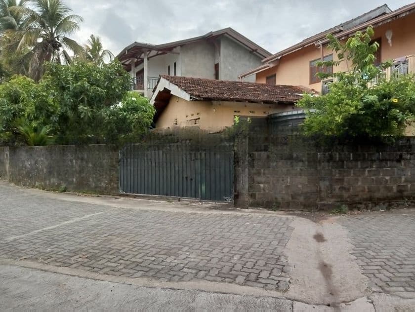 Malabe : 4Br (11.17P) Two Houses for sale near Athurugiriya Road