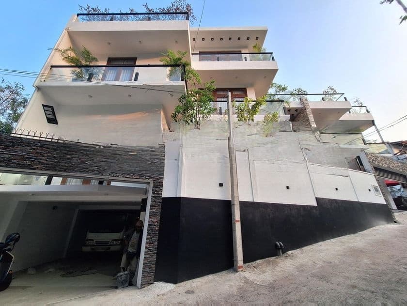 newly house for sale in battaramulla with furnitured