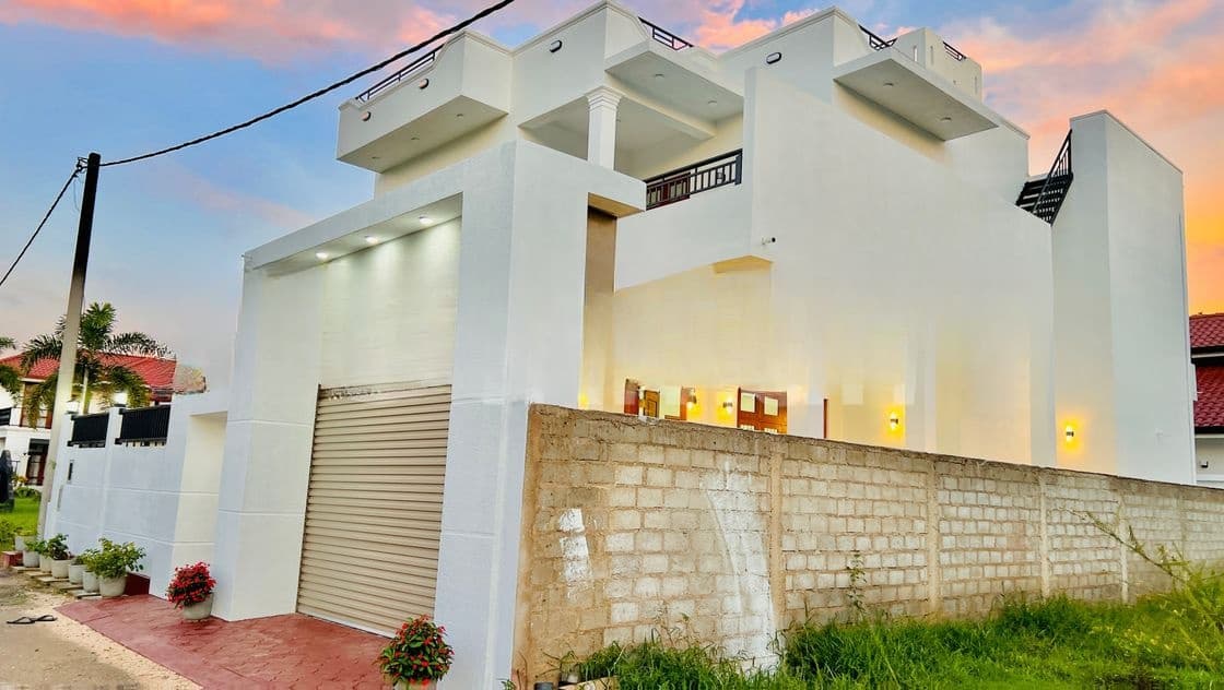 2026 Box Modern Gated Community Luxury New Up House For Sale In Negombo