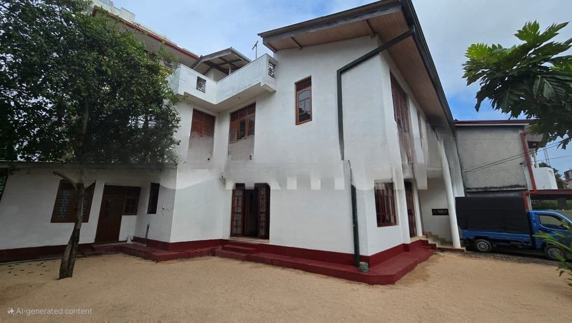 Kirulapone : 4-BR (10P) 2-Storey House for Rent
