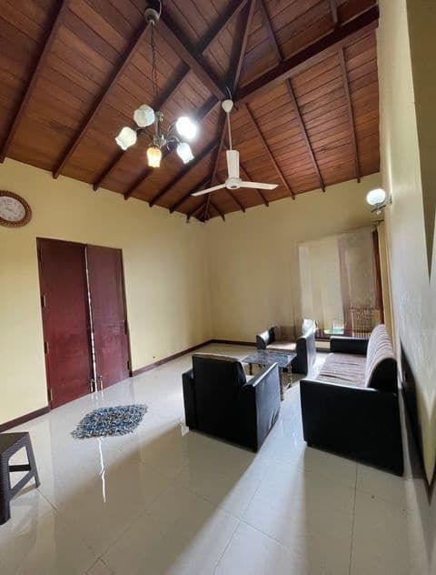 Upper Level House for Rent Rajagiriya