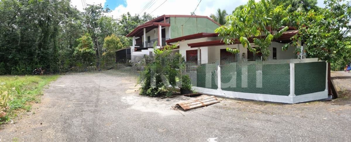 House for Sale in Athurugiriya