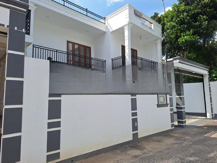piliyandala town house for sale
