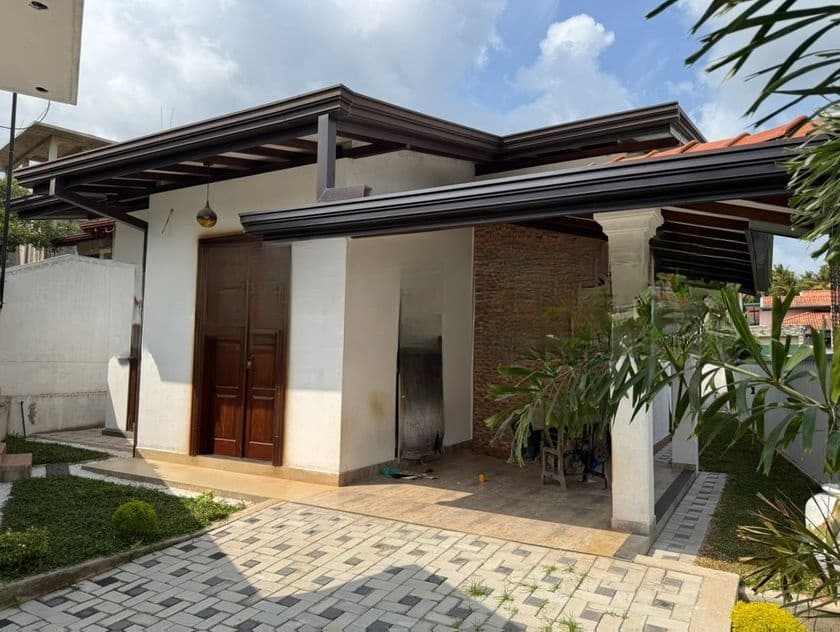 Spacious Brand New House for Sale Piliyandala