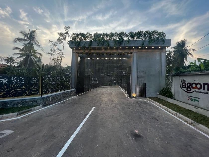 8.1P Prestigious Lagoon-View Residential Land for Sale in Katunayake