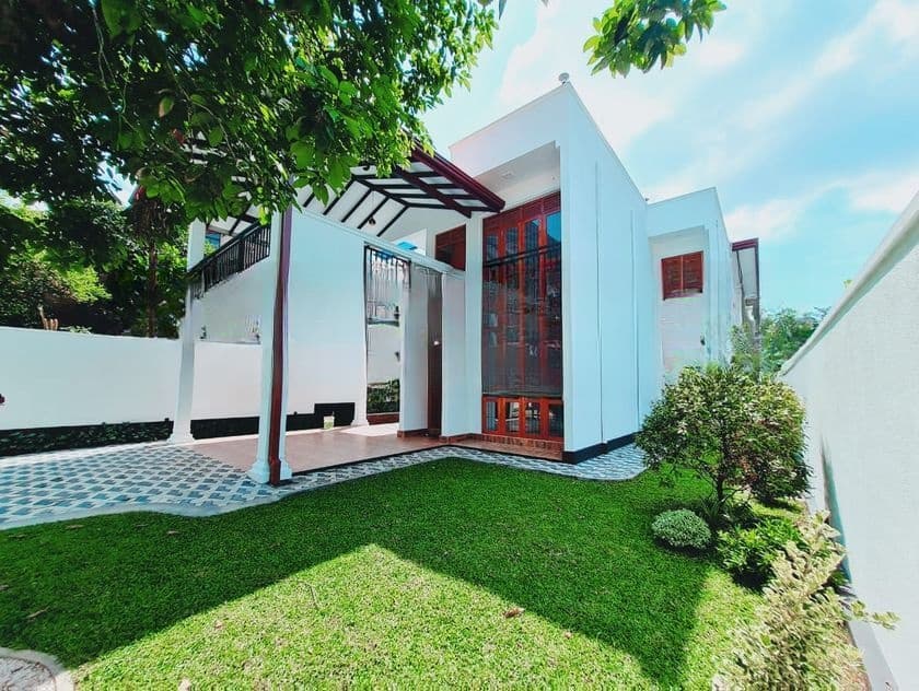 3 Story House for Sale in Piliyandala