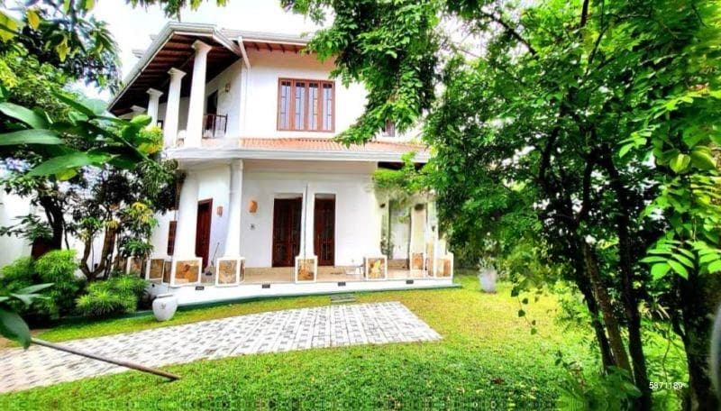 (SE1200)🏰✨ Architectural Design Super Luxury House for Sale – Nugegoda 🌿