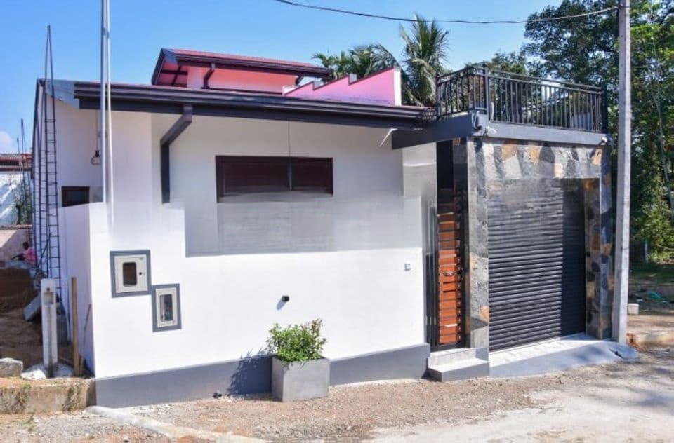 Brand New Modern House for Sale in Athurugiriya