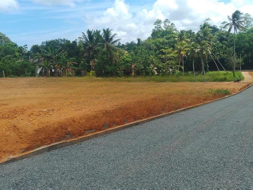 Residential Land Plots for Sale in Aluthwala