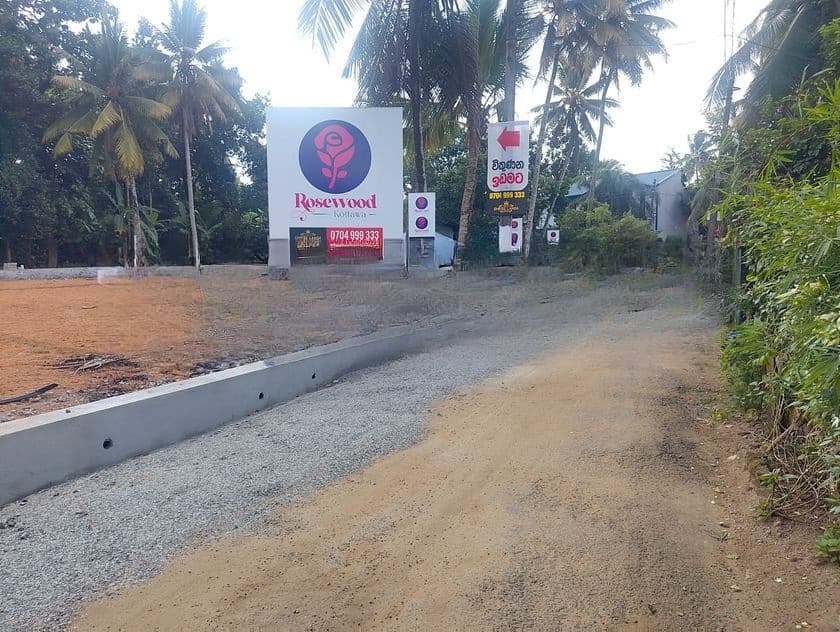 Near 138 Road Residential land for sale in Galawilawatte Homagama
