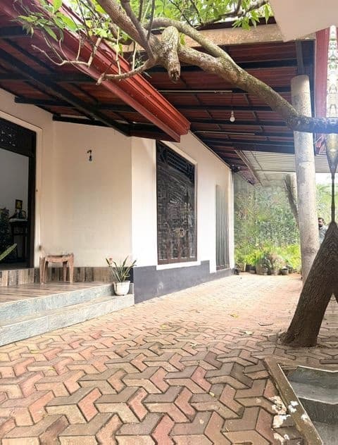 Two Storey House For Sale In WATHUPITIWALA