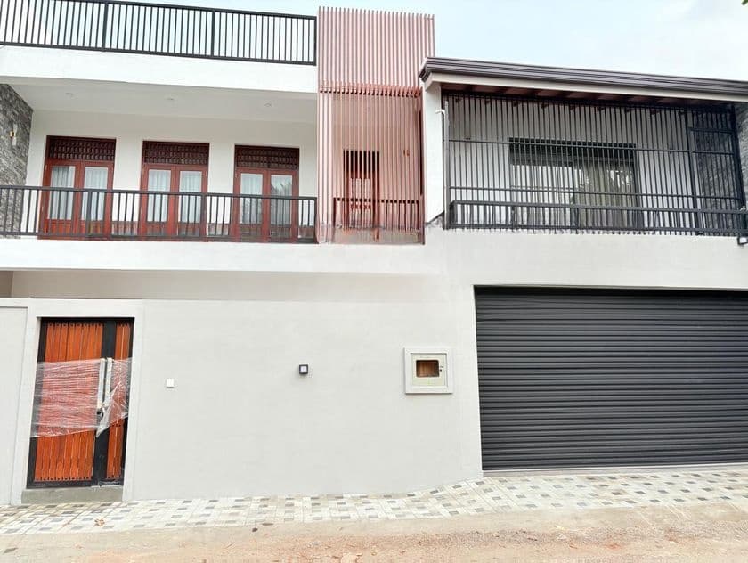 Brand New Luxury House Sale in Battaramulla
