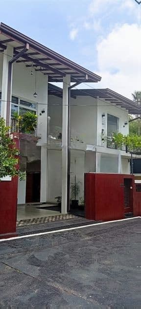 Two Storey House for Sale in Gampaha Yakkala