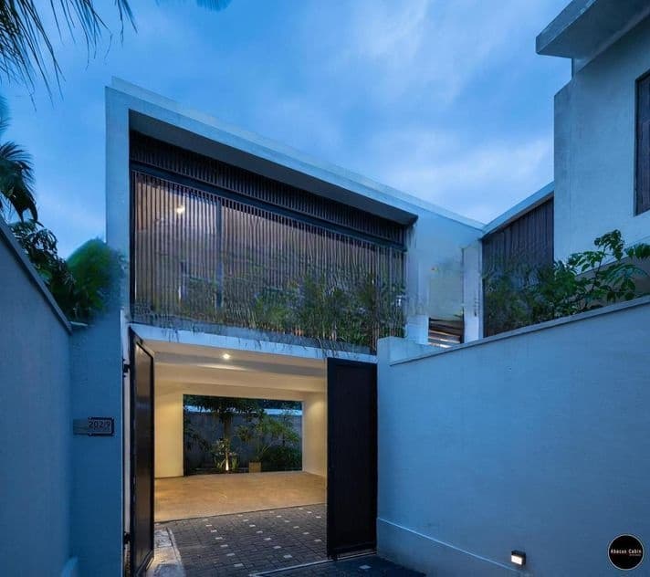 Pannipitiya 4 BR Architecture House For Sale in Thalawathugoda