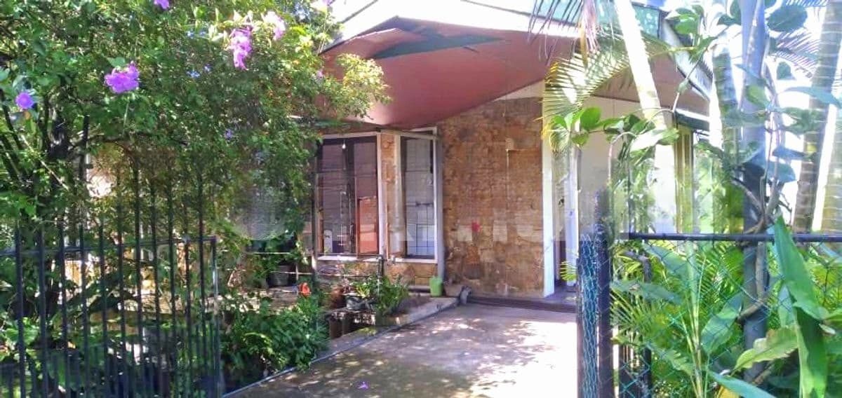 Scenic Two-Story House for Sale – Heerassagala, Kandy City