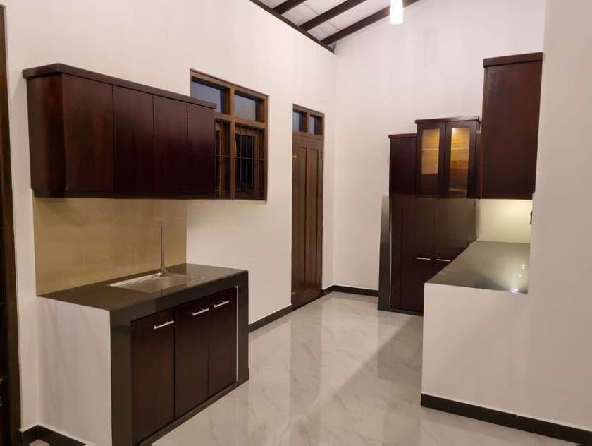 House Available for Sale Madapatha