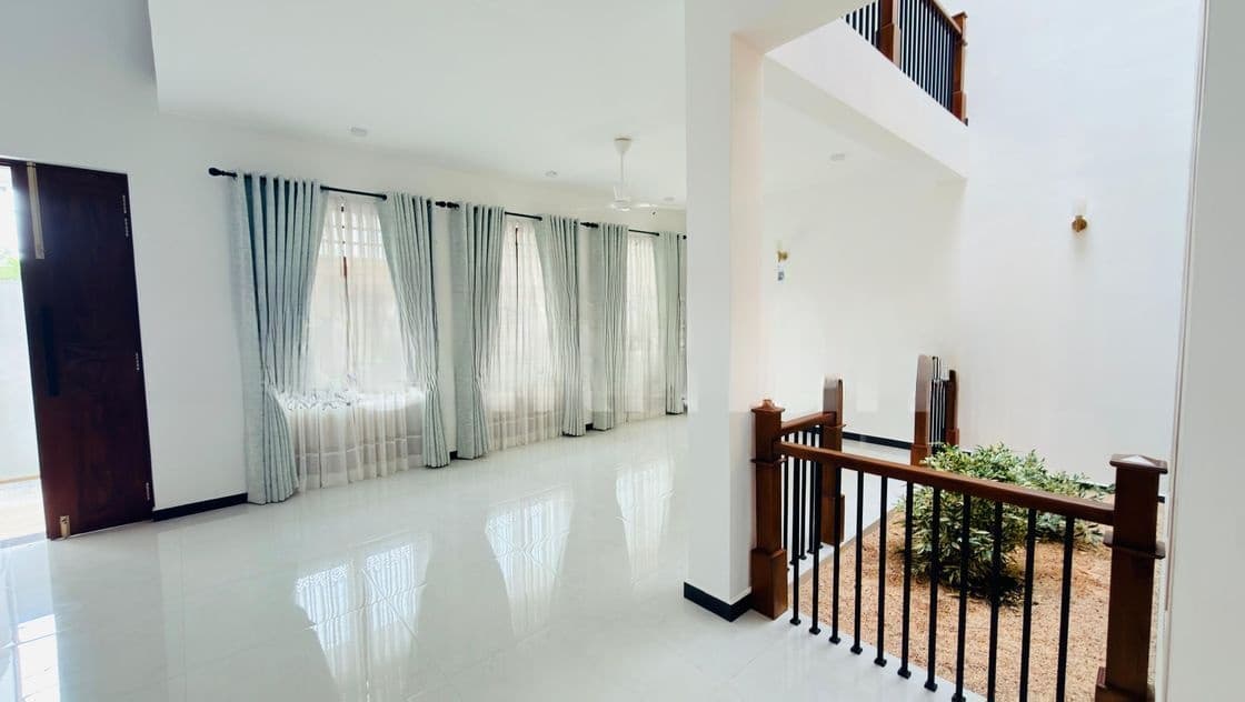 (AFA138) Brand New Luxury House Sale in Lake Road Pelawaththa