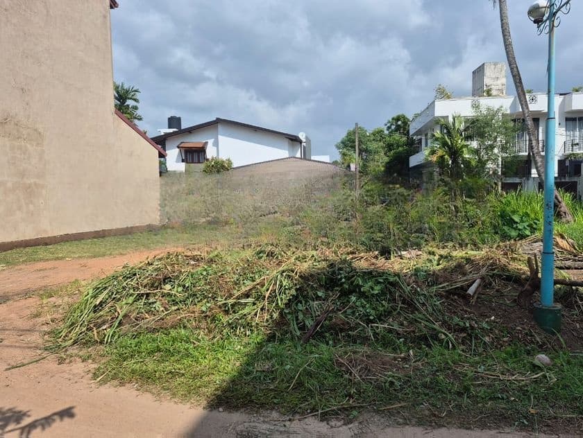 Land Sale In Boralesgamuwa Lake Road