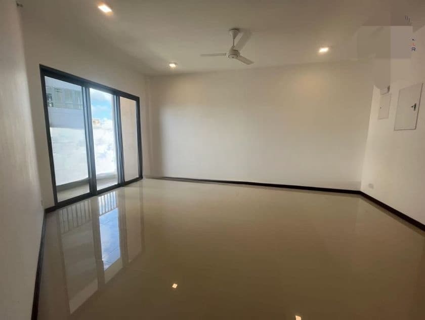 Battaramulla : 16 A/C BR Luxury Hotel for Rent
