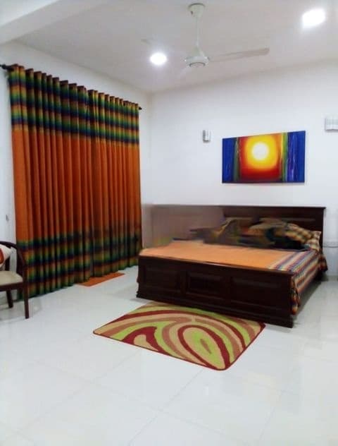 06 BEDROOMS FURNISHED VILLA FOR RENT | Mount Lavinia - Templers Road