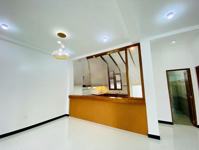 Modern 4 Bedroom Luxury House with Roller Gate for Sale – Athurugiriya