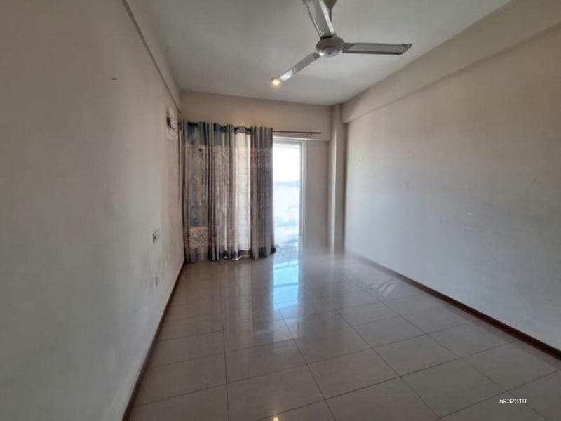 Regent - 03 Bedroom Unfurnished Apartment for Sale in Mount Lavinia (A6449)