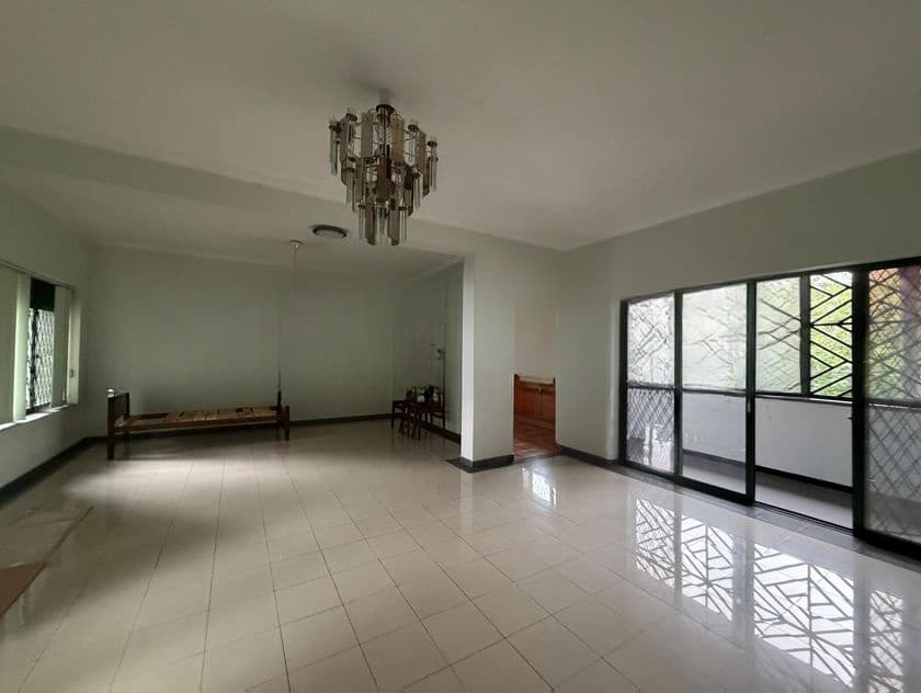 Commercial Building for Rent in Colombo 05 (C7-10150)