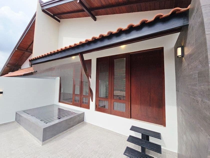 Brand New Luxury House for Sale in Battaramulla- (hs2027)