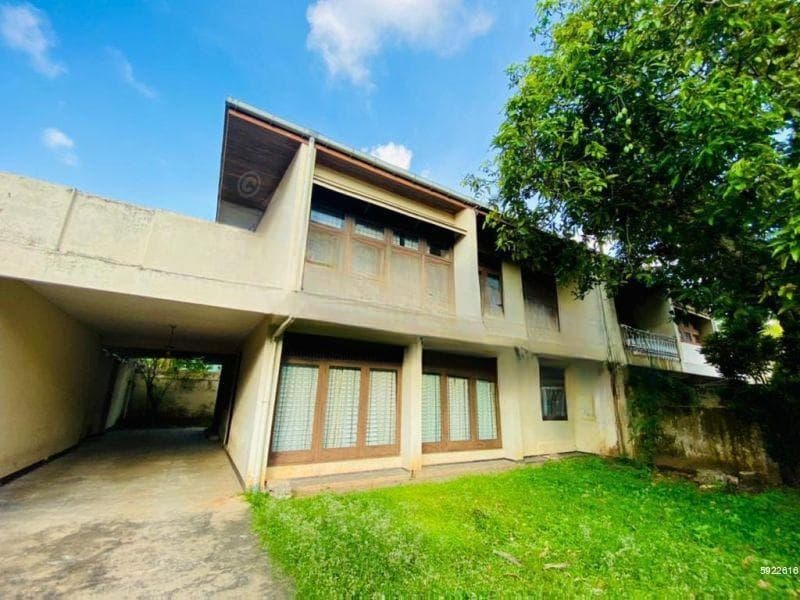 Land with House For Sale in Colombo 7 - PDL2