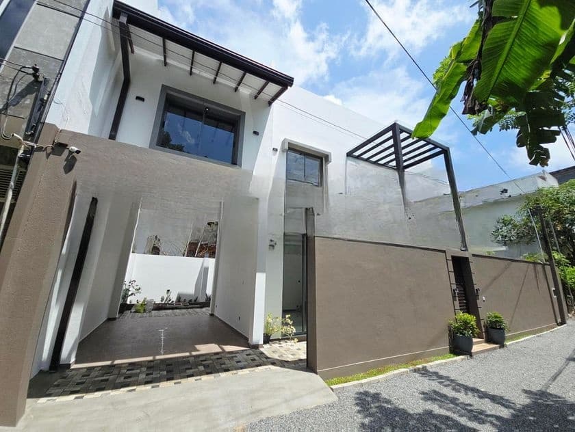 Modern Designed Luxury Two Storey House for Sale in Kottawa