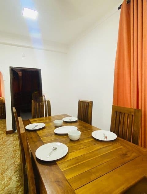 Colombo 06 | 3-Bedroom Apartment for Short Stay (CSPL202)