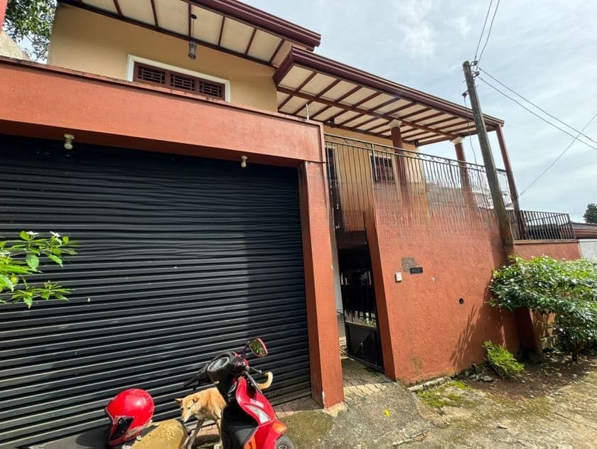 Near Colombo Road 2 Storey House for Sale Piliyandala