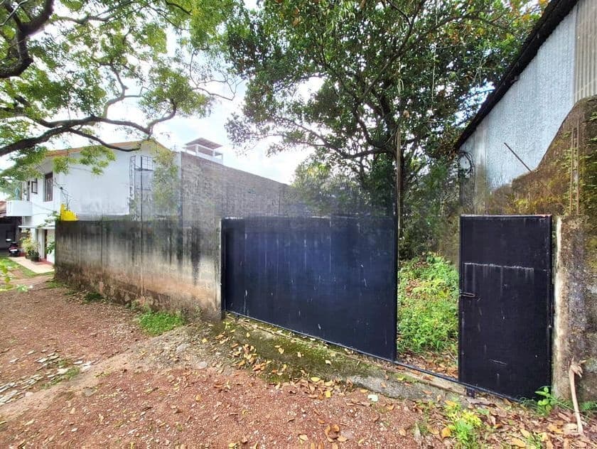 9.10P Bare Land For Sale In Nawala