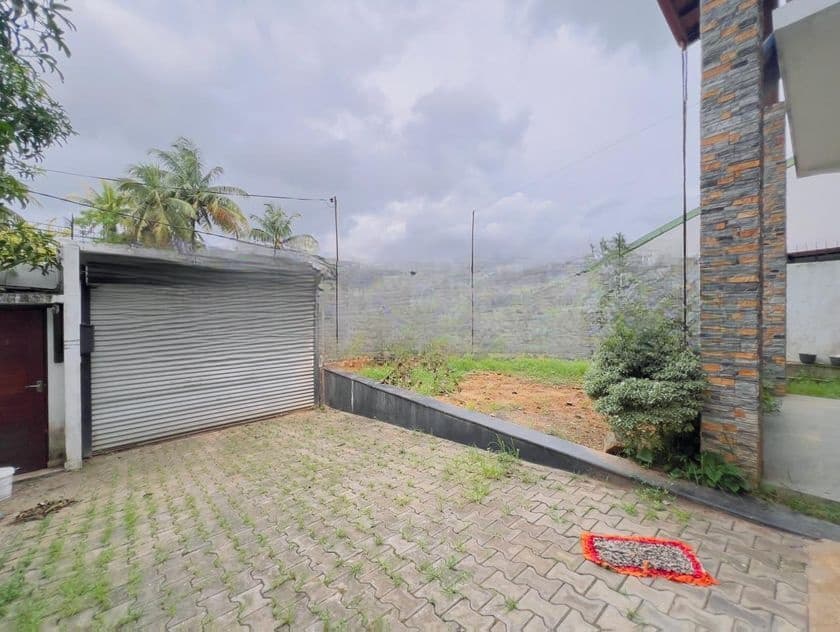 Sale Valuable House In Kottawa