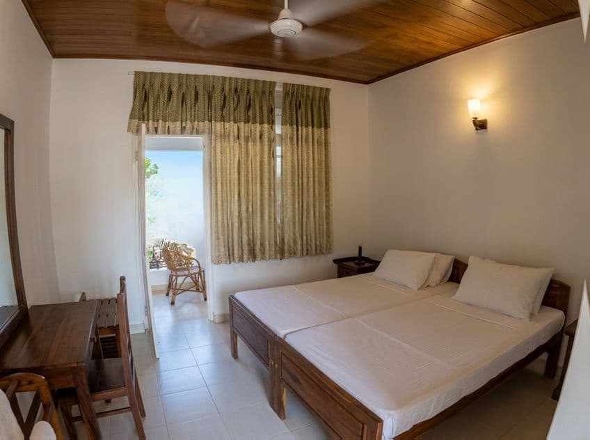 Room for Rent in Villa Hotel Mount Lavinia