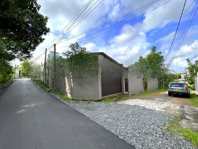 Modern Single House From Kesbewa Polgasowita - Piliyandala