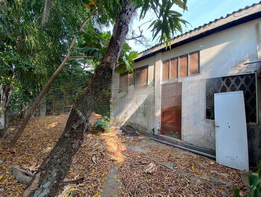 Land with Single Storey House in Mirihana