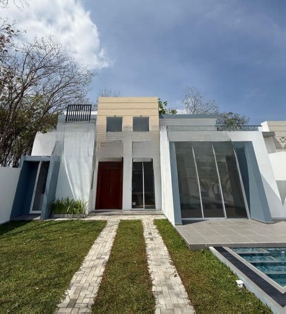 The Architecturally Designed Luxury House for Sale in Piliyandala