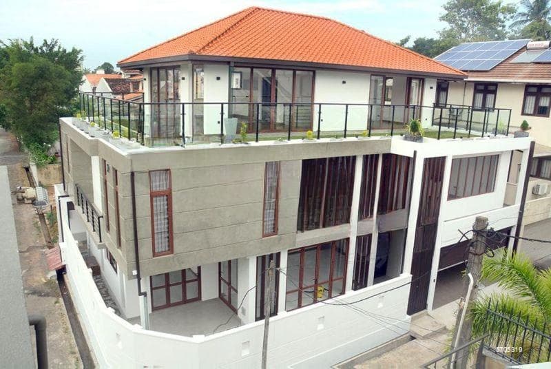 ■ Royal Court ■ 05 / 06 Bedrooms ■ House For Rent ■ (NK754)
