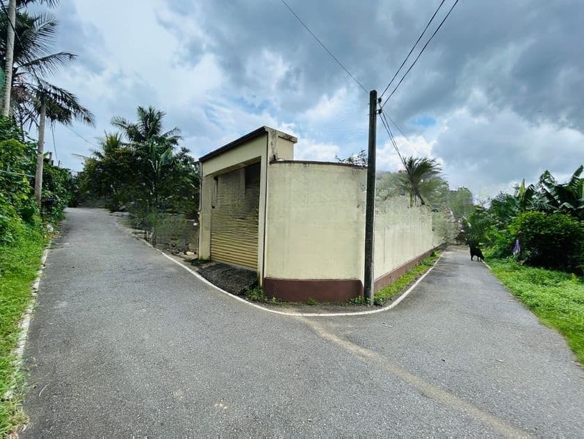 House For Sale Athurugiriya Habarakada Built in 10.1 perches